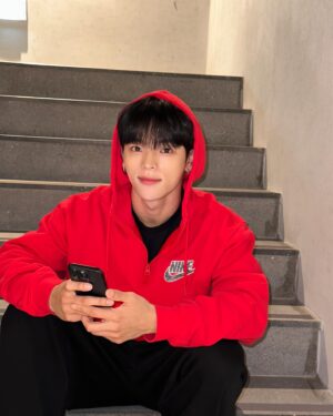 Woojin Instagram - [#우진] 동생 자랑 중❤️