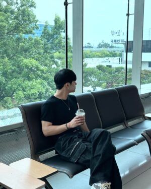 Woojin Instagram - [#우진] ✈️