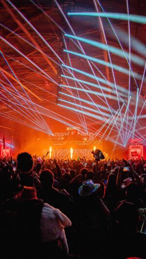 Wouter Janssen Instagram - Day 1 of #Bullseye2023 left us breathless❗️😮‍💨 A perfect fusion of music, dance, and unity - the ultimate target.🎯 LET’S DO IT OVER AGAIN!🪢 

Limited tix for Day 2 remain → bsscn.cc/bullseye 👟