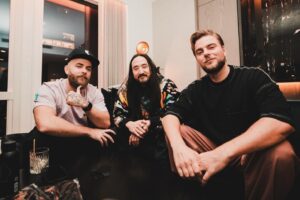 Wouter Janssen Instagram - Who’s ready for some more hardstyle ?

@steveaoki , @showtek , @jemcooke - Mirror Mirror ( @showtek Blue edit) is out now!

Click our bio to listen ! 

#hardstyle #hardstylelover