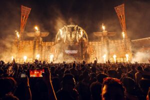 Wouter Janssen Instagram - No words can describe the love we feel. The amount of gratitude we have to all the fans who have been supporting for almost 2 decades. Yesterday was one of the highlights of our career, playing in front of 65.000 aussies. We are reminded of where we have come from and so excited about what’s next…. We love you 🇦🇺 #knockout2023