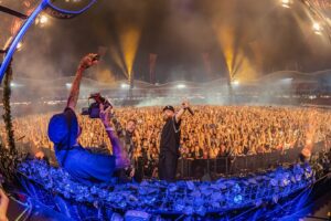 Wouter Janssen Instagram - No words can describe the love we feel. The amount of gratitude we have to all the fans who have been supporting for almost 2 decades. Yesterday was one of the highlights of our career, playing in front of 65.000 aussies. We are reminded of where we have come from and so excited about what’s next…. We love you 🇦🇺 #knockout2023
