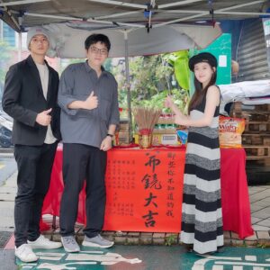 Wu Nien-hsuan Instagram - #那些你不知道的我
這次的演出角色職業是從沒接觸過的，可說是幻想了十年之久，終於美夢成真，心情是既期待又興奮，而我很喜歡和慶幸導演在前期的準備工作中，把大家聚在一起，在同樣的基底，用最短的時間，一起把劇本內容到角色細節訂定的更精確、挖的更深，演員在彼此角色心中的定位活生生的立在一個位置，而燒腦懸疑的題材再幾度翻轉後，將會看到人性最不堪的一面，同時又凸顯最容易被忽略的「人的溫暖」
與一眾厲害的優秀演員和工作團隊一起創作很讓人安心，也希望自己在這部戲可以學習到不少，我們會努力，請大家拭目以待。