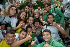 Xande Valois Instagram - Iniciamos a semana com uma visita muito visita especial no Instituto Neymar Jr. nesta terça-feira! O ator @xandevalois conheceu nosso projeto social e compartilhou momentos de muito carinho e simpatia com as nossas crianças. Foi um dia de alegria e inspiração para todos! Agradecemos pela visita, Xande! Volte sempre! 💛💚 

We started the week with a very special visit to Instituto Neymar Jr. this Tuesday! Actor @xandevalois met our social project and shared moments of great affection and sympathy with our children. It was a day of joy and inspiration for everyone! Thanks for visiting, Xande! You’re always welcome! 💛💚

#institutoneymarjr #neymarjr #projetosocial