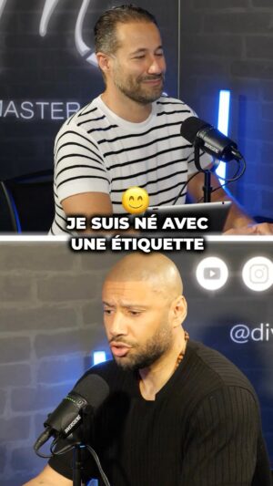 Xavier Delarue Instagram - 💥La MasterClass avec @xavierdelarue 💥
À retrouver, en intégralité sur YouTube @diversgens1
Merci à notre partenaire @supdepub_officiel 🟧
.
.
.
.
#actu #onemanshow #secretstory #xavierdelarue #podcast #television #spectacle #france #mathieujabaud #actor