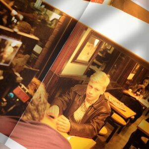 Xavier Dolan Instagram - 10 years ago today, we were right here, walking the red carpet in Cannes to present 𝐌𝐨𝐦𝐦𝐲. It changed my life forever. 

A decade later, we’re releasing 𝘼 𝙁𝙧𝙞𝙚𝙣𝙙𝙨𝙝𝙞𝙥 𝙏𝙝𝙧𝙤𝙪𝙜𝙝 𝙁𝙞𝙡𝙢, a collection of hundreds of unpublished photographs taken by my long-time friend and colleague Shayne Laverdière during the production of the film as well as its debut at the festival. This 480-pages book, which I began collating during the lonely, isolated hours of the pandemic, brought me right back to the distinct sense of collectiveness, endless laughs and buoyant, unforgettable emotions which defined this transformative experience. 

𝘼 𝙁𝙧𝙞𝙚𝙣𝙙𝙨𝙝𝙞𝙥 𝙏𝙝𝙧𝙤𝙪𝙜𝙝 𝙁𝙞𝙡𝙢 is available now to pre-order at the link in my bio. It also comes in a translucent pink case of my own making if you’re gay lol (or not). Let’s go!

10 ans aujourd’hui que ce film a changé ma vie pour toujours. Le 22 mai 2014, nous montions les marches pour présenter 𝐌𝐨𝐦𝐦𝐲 ici, à Cannes. 

Une décennie plus tard, nous sortons 𝙐𝙣𝙚 𝙖𝙢𝙞𝙩𝙞𝙚́ 𝙨𝙪𝙧 𝙛𝙞𝙡𝙢, un livre recueillant des centaines de photos inédites réalisées, du tournage du film à notre passage à Cannes, par mon complice de toujours Shayne Laverdière. Cet ouvrage de 480 pages, que j’ai conçu durant les heures de solitude de la pandémie, m’a replongé dans la fraternité, les rires hilares et les émotions vives qui ont défini cette expérience pour moi inoubliable. 

𝙐𝙣𝙚 𝙖𝙢𝙞𝙩𝙞𝙚́ 𝙨𝙪𝙧 𝙛𝙞𝙡𝙢 est en pré-ventes dès maintenant via le lien dans ma bio. Il vient aussi dans un bel étui protecteur rose translucide lol 💅🏻;) Let’s go!