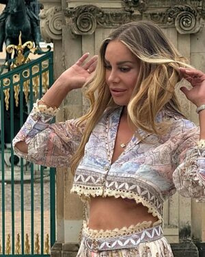Xenia Seeberg Instagram - Stürmische Zeiten. Es muss ja nicht jeder Schuss perfekt sein. Manchmal ist das Imperfekte das, was es schön oder interessant macht. Auch wenn es etwas am Prinzessinnen Look rüttelt. 
Stormy Times. But not every picture needs to be perfect. Sometimes the imperfection makes it more beautiful or interesting. Although not very princess like…!
#stormydays #imperfection #princess #zimmermann #thankyou
