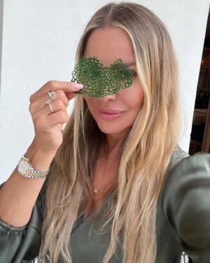 Xenia Seeberg Instagram - Fischnetz-Maske oder essbare Garnitur? Jedenfalls wunderschön hier in Arta auf Mallorca. Und ich bin so froh,  nun ganz bald meinen @philias Schatz wiederzusehen. 
#mask #masked #eathealthy #arta #bestager #bestagermodel #50plus #57 #50plusandfabulous #mallorca #beautyphotography #balericislands #gbd #missmyson #goodbyedeutschland