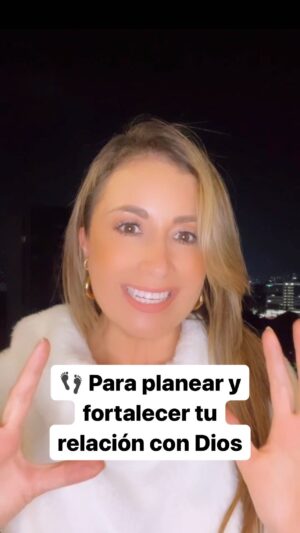 Ximena Rubio Instagram - ¿DE QUE TE SIRVE LOGRALO TODO
SI NO ESTÁS EN PAZ?

🖐️ No tienes que escoger entre vivir de la forma que sueñas y además estar en paz, 
😉hay una forma de que tengas lo uno y lo otro y te la quiero compartir

Obviamente esto es para todos y sin ningún costo !!!
🗣️ Menciona aquí, al menos a ✌🏻 personas con quienes te gustaría trabajar en equipo 🤝y apoyarse en el método para construir el plan !!! 🤩

Juntos es mejor !!!! 💪🏻

.
.
.
.

#plan #planeacion #planeacionfinanciera #objetivos #paz 
#dios #condiostodosinélnada 
•