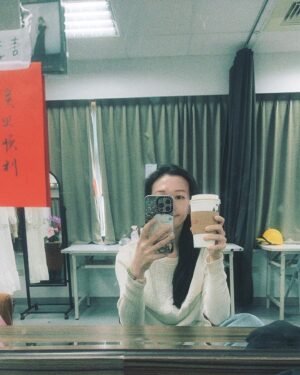 Xing Li Instagram - 12天沒發文，
因為真的累到失去能量🫠
而且滿腦子都是負面念頭，
不覺得有人想看，

話說只要一說自己最近很累，
就總是會有人主動發起累累大賽，
忙著比較他更累他才辛苦，
我永遠不懂為什麼要這麼做🤔

累死人的日子中，
一些帶來能量的片刻，
謝謝這些美好時光。