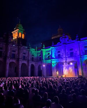 Xosé A. Touriñán Instagram - Espectacular Celanova!! 
Moitas grazas! ❤️
Que noite bonita… 🤡