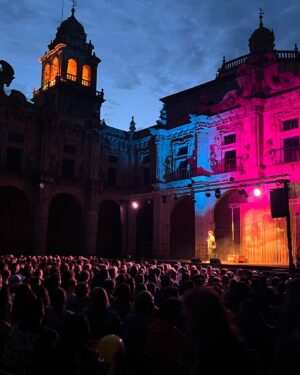 Xosé A. Touriñán Instagram - Espectacular Celanova!! 
Moitas grazas! ❤️
Que noite bonita… 🤡