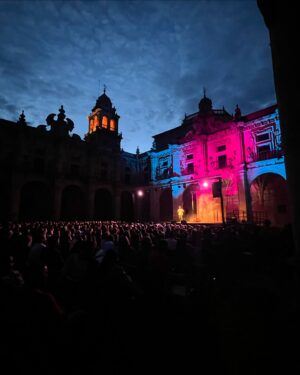 Xosé A. Touriñán Instagram - Espectacular Celanova!! 
Moitas grazas! ❤️
Que noite bonita… 🤡