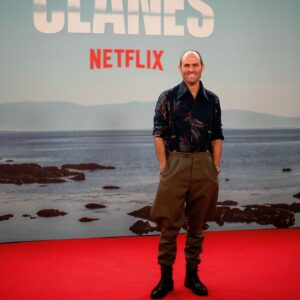 Xosé A. Touriñán Instagram - PREMIER CLANES

Enlace galería fotográfica para descarga 📸👇🏼
https://premier-clanes.amoraphoto.com

@netflixes @vacafilms_productora 

#clanes #clanesnetflix #netflixseries #vacafilms #premier #actores #actrices