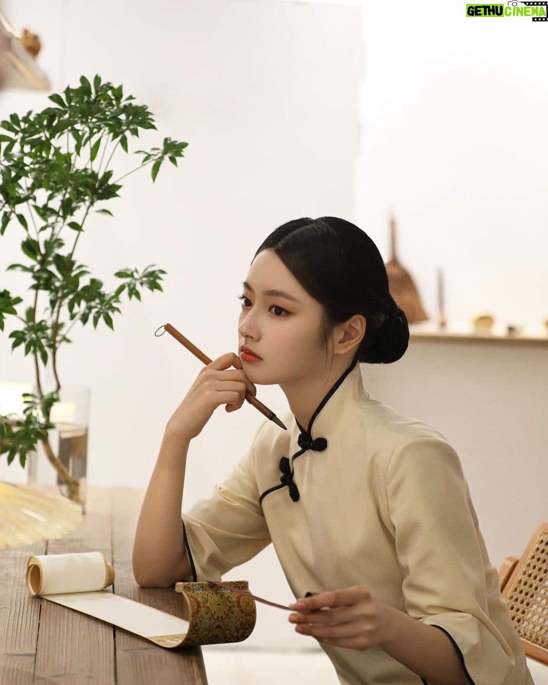 Xu Ruohan - 5.3K Likes -
