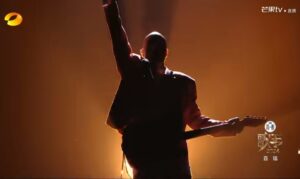 YELLOW Instagram - 🕺🕺🕺