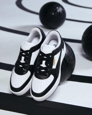 YELLOW Instagram - 獨上C樓 哪個C?
CA PRO的C
CLASSIC的C
#PUMA #CaProClassic #MAPF1