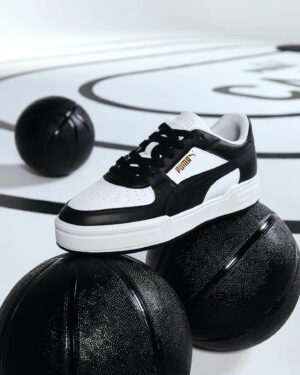 YELLOW Instagram - 獨上C樓 哪個C?
CA PRO的C
CLASSIC的C
#PUMA #CaProClassic #MAPF1