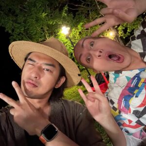 YELLOW Instagram - 這是我這輩子走過最久的山路
這是你的山林系野蕉男孩
飛天或遁地，包山也包海
任何疑難雜症，放心交給咱處理

謝謝柏霖老哥 @chenbolin 
找我跟 @philyan88 一起回歸山林最原始懷抱
也終於讓我有機會大展我的廚藝
至今仍震撼不已

⋯⋯最後一張露出我的真身了

#極島森林2
@extreme.forest
@grayscale.production