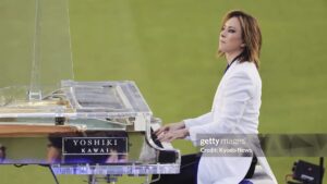 YOSHIKI Instagram - A lot going on.. at Dodgers Stadium in LA.
Glad to see Shohei Ohtani, Yoshinobu Yamamoto, Hello Kitty!
And I played the National Anthem and Endless Rain!
国歌も弾いて、hello Kitty や選手にもう会えて光栄､情報量が多くて夢の中にいるみたい🥹🎀

#yoshikitty サンリオキャラクター大賞エントリー中❤️‍🔥今日も @yoshikitty_official に投票よろしくね！ 

https://ranking.sanrio.co.jp/characters/yoshikitty/

 PC・スマホ・タブレット端末で投票ができるよ!

Yoshiki

#Dodgers #DodgerStadium #shoheiohtani #大谷翔平 #yoshinobuyamamoto #山本由伸 #ドジャース #yoshiki #xjapan #itfdb #nationalanthem #国歌斉唱 #アメリカ国歌