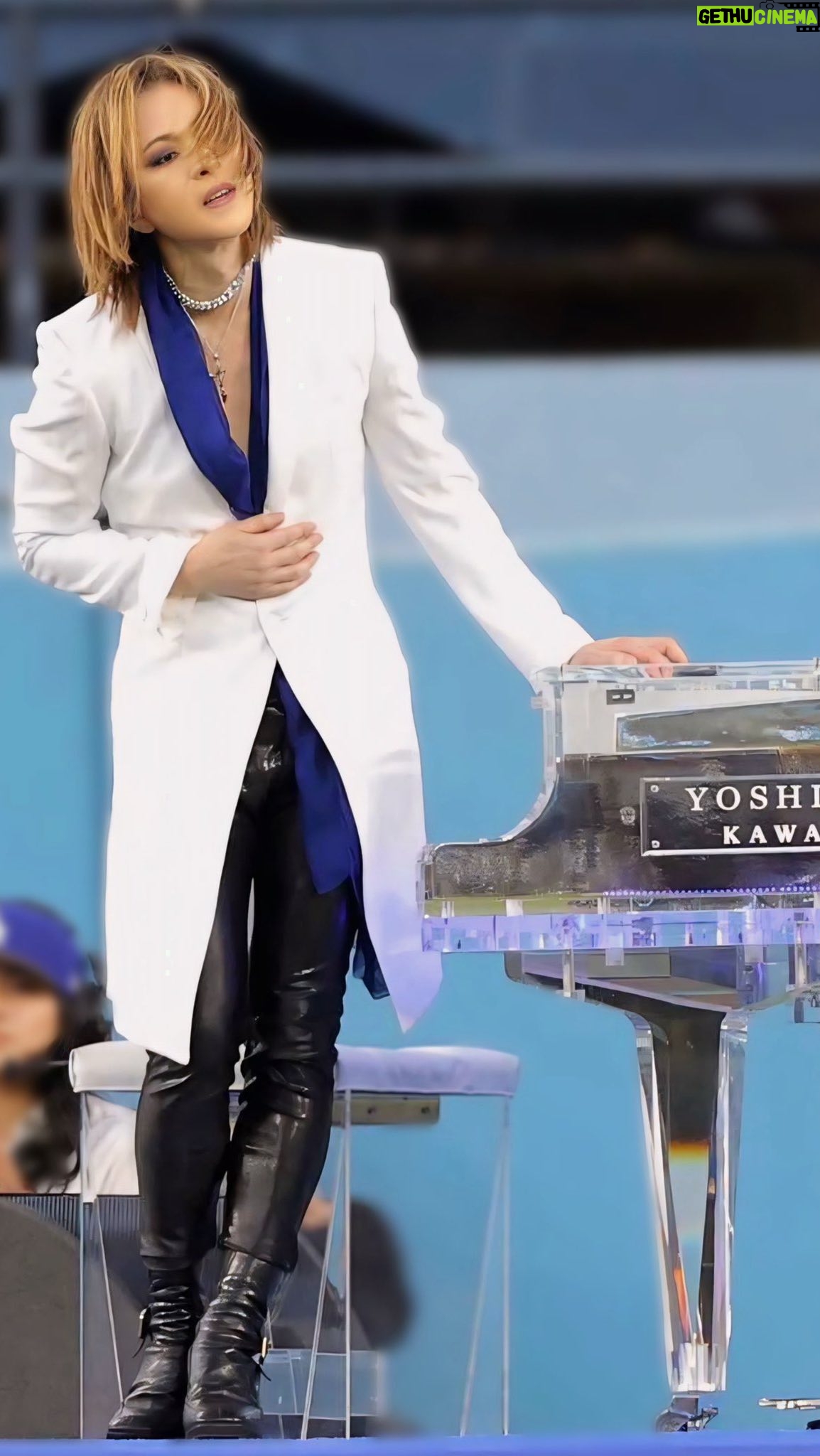 YOSHIKI - 60.6K Likes - I played the National Anthem at Dodger Stadium. Please watch🎶 ,and today congrats on 176th ⚾️ Shohei Ohtani san!
ドジャースタジアムで国歌を弾きました。 見てみてね。
そして本日、大谷選手176号おめでとうございます!
Yoshiki
#Dodgers #DodgerStadium #shoheiohtani #大谷翔平 #yoshinobuyamamoto #山本由伸 #ドジャース #yoshiki #xjapan #itfdb #nationalanthem #国歌斉唱 #176号ホームラン #アメリカ国歌