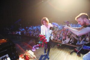 YOSHIKI Instagram - I performed at Crocus City Hall in Russia several years ago.
It’s so sad to hear what has happened.. very sad in many ways.
Praying for world peace.🙏
数年前にロシアのこの会場でソロコンサートを行った。
色々な意味でとても悲しい。

Yoshiki

#yoshiki #yoshikiclassical 

AP News
The death toll in the Moscow concert hall attack rises to 143, while 80 others remain hospitalized
モスクワのコンサートホール襲撃で死者は143人に、80人が入院中

https://apnews.com/article/russia-concert-hall-shooting-toll-moscow-crocus-ce45e104781c108ff3b7f8a9d45fcef7