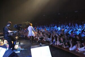 YOSHIKI Instagram - I performed at Crocus City Hall in Russia several years ago.
It’s so sad to hear what has happened.. very sad in many ways.
Praying for world peace.🙏
数年前にロシアのこの会場でソロコンサートを行った。
色々な意味でとても悲しい。

Yoshiki

#yoshiki #yoshikiclassical 

AP News
The death toll in the Moscow concert hall attack rises to 143, while 80 others remain hospitalized
モスクワのコンサートホール襲撃で死者は143人に、80人が入院中

https://apnews.com/article/russia-concert-hall-shooting-toll-moscow-crocus-ce45e104781c108ff3b7f8a9d45fcef7