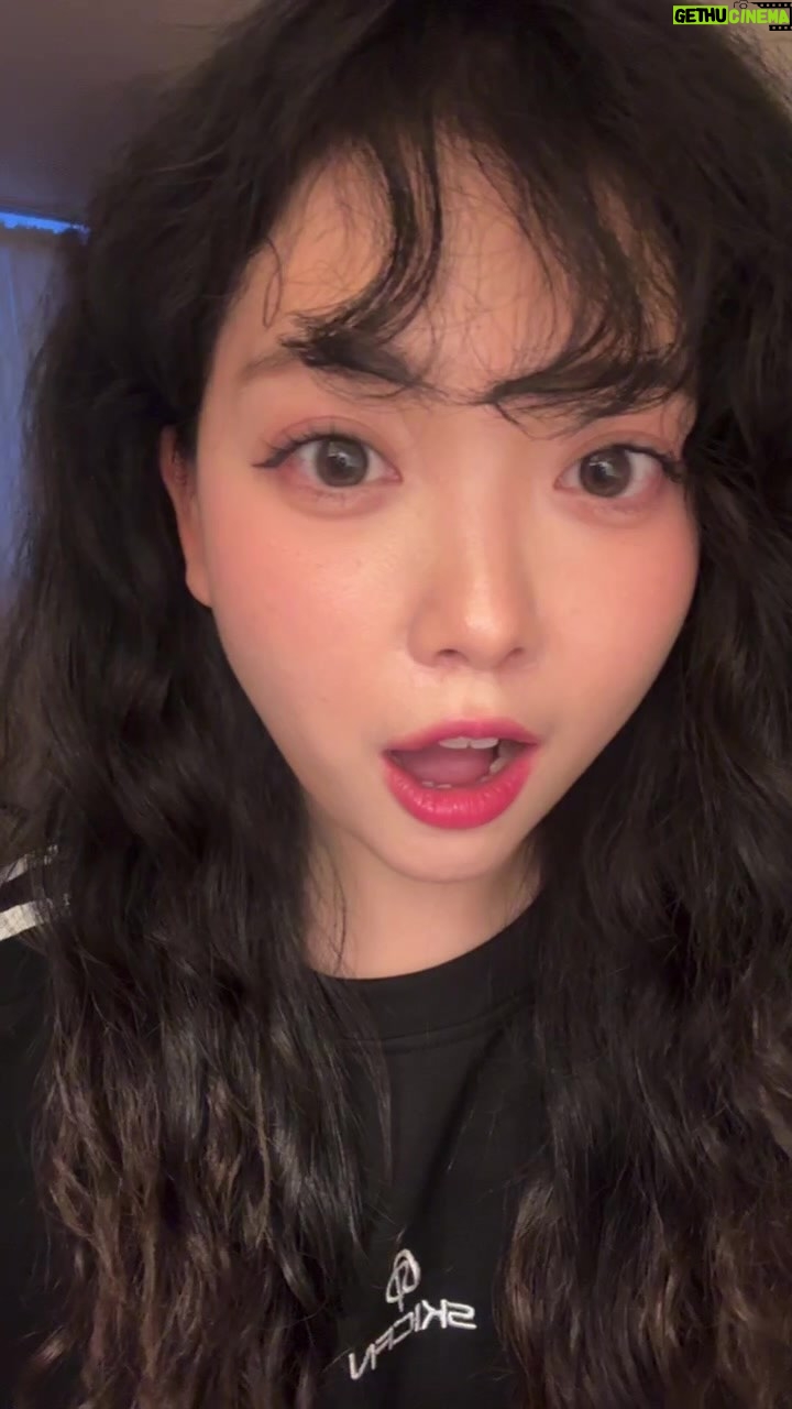 YOYOMI - 1.6K Likes - 헤헷🩷