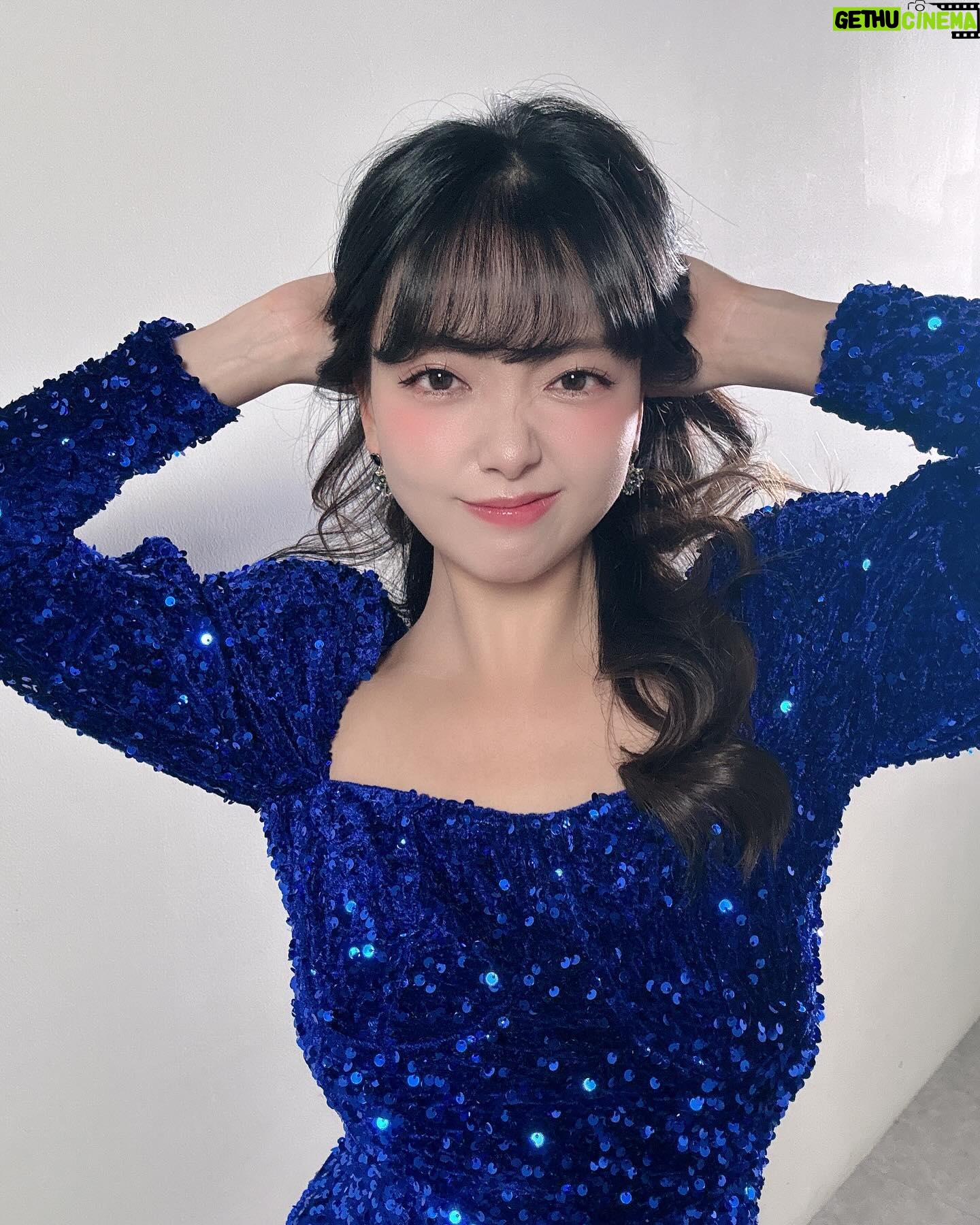 YOYOMI - 2.3K Likes - 크앙💋