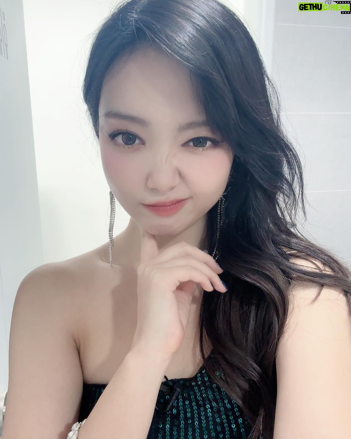 YOYOMI - 1.8K Likes - 🩵옥구슬아씨들🩵
오늘도 MBN 현역가왕 채널고정~~~💘