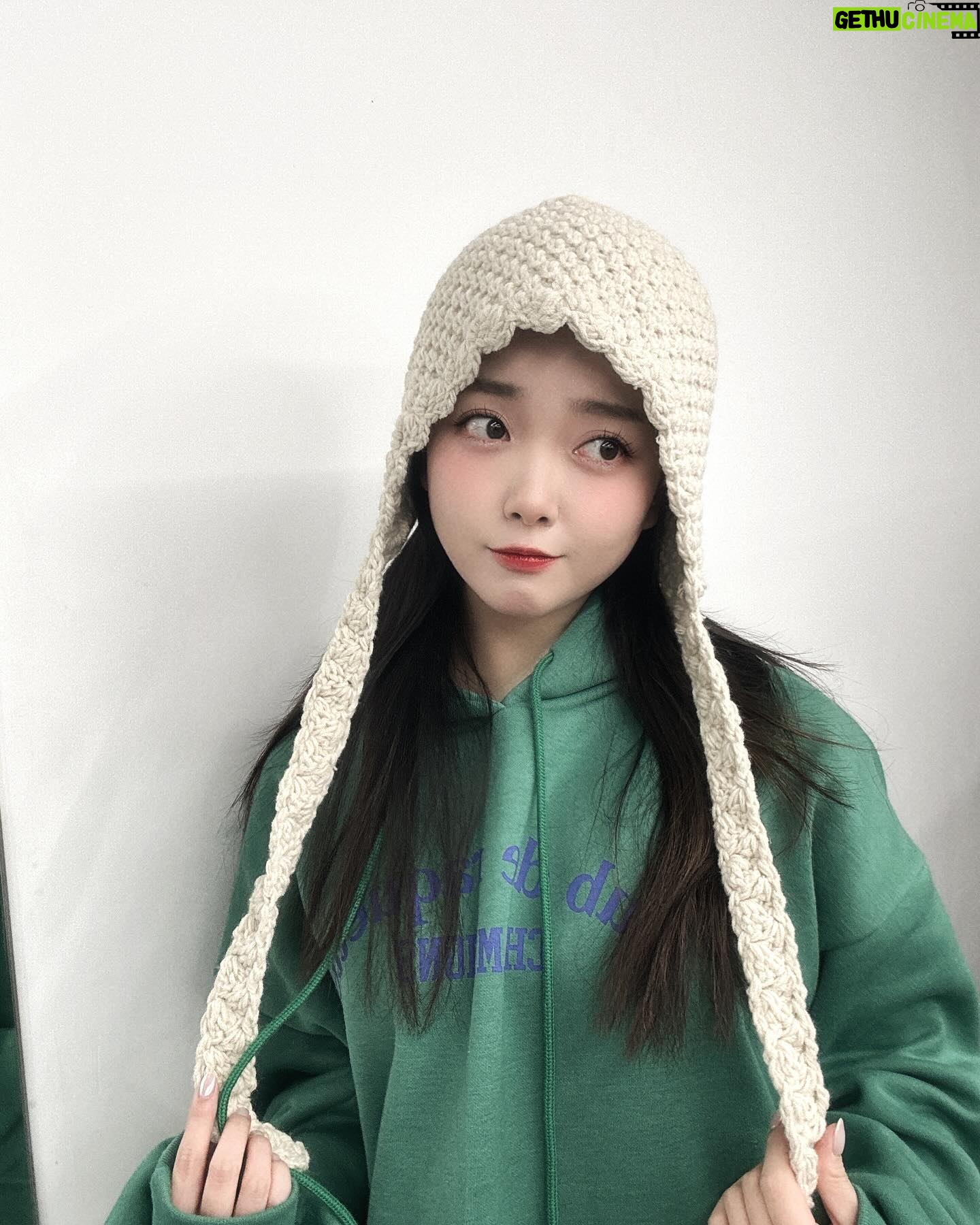 YOYOMI - 1.7K Likes - ❤️메리 크리스마스 이브~~❤️