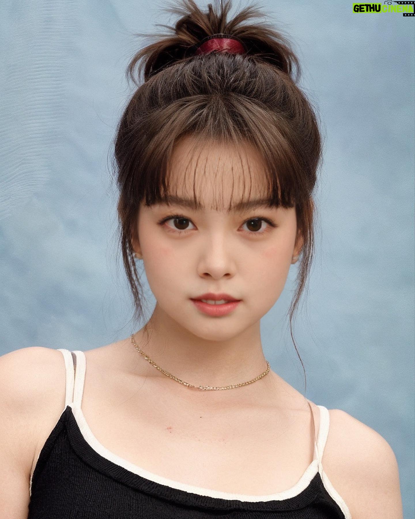YOYOMI - 2.3K Likes - ㅋㅋㅋㅋㅋ신기하다😎
시원하게 생겨따ㅋㅋㅋㅋㅋ
#90년대감성 #AI이어북 #EPIK
