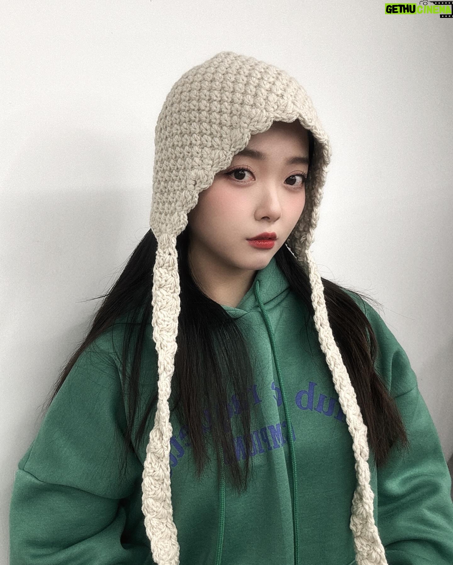 YOYOMI - 1.7K Likes - ❤️메리 크리스마스 이브~~❤️