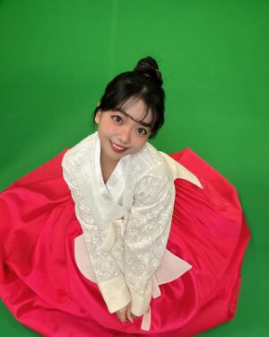 YOYOMI Instagram - 