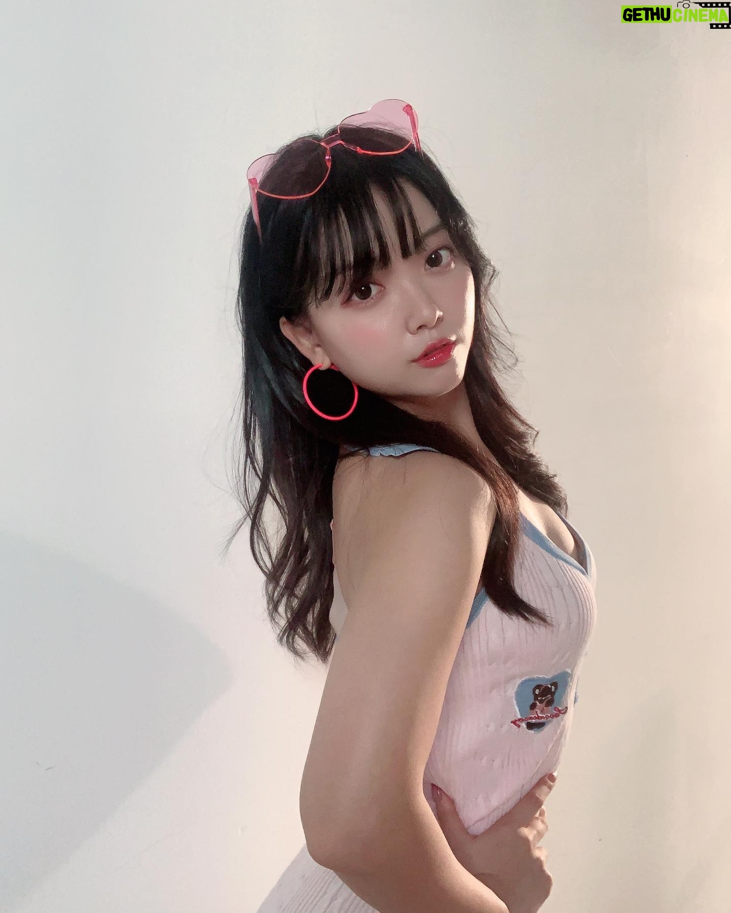 YOYOMI - 2.1K Likes -