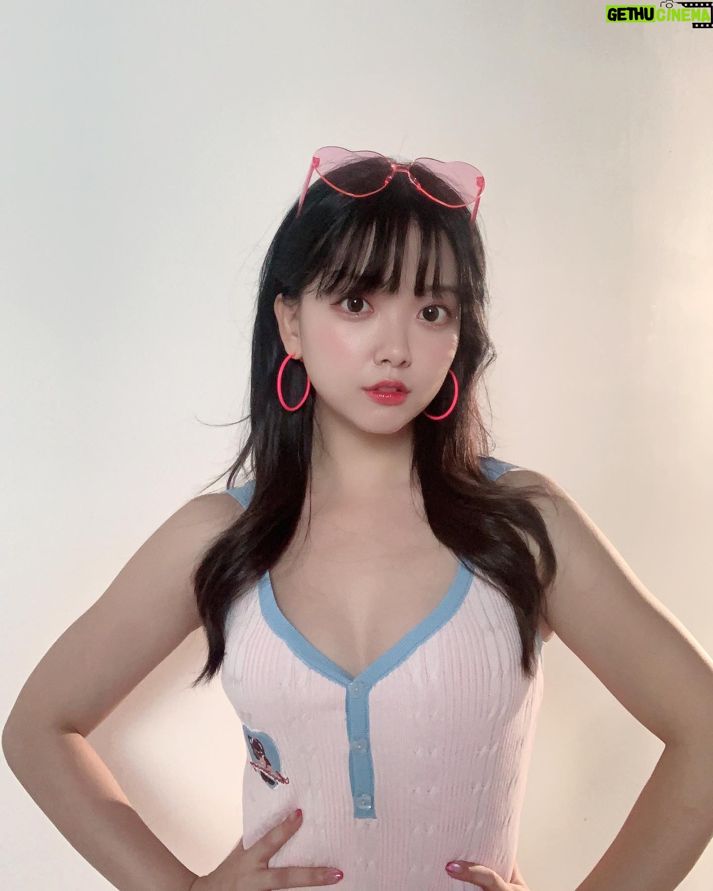 YOYOMI - 2.1K Likes -