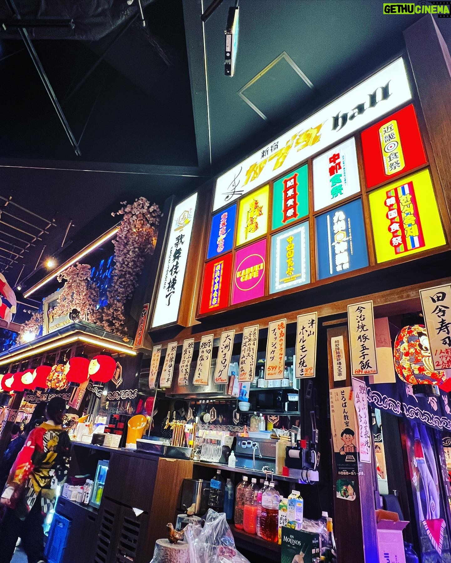 YU-KI - 3 Likes - 興奮冷めやまず🔥
楽しく感動した日でした
ベテラン勢の技と存在感よ…🥹
ホッティはリングが1番似合う
友の新たな一歩のスタートを
見届けられてほんと勇気をもらったし
幸せだと思った
終わって歌舞伎町タワーでごはん🗼
キョロキョロキョロちゃんになり🙄
おのぼりさんだった
ホッティの好きな曲がこれ
#堀田祐美子再起試合
#TRFYU-KI