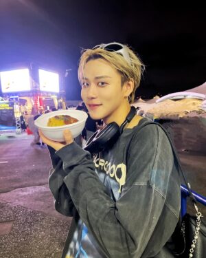 YUKI Instagram - ハンバーグは飲み物です