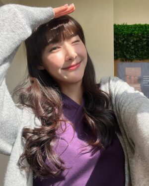 Ya-Gi Lai Instagram - 今天點名這位女孩🎬🧩👻
熱心善良 嘴巴總是快腦袋2拍
It’s 田欣but 大家叫他芭比💜
#女兒大人加個賴