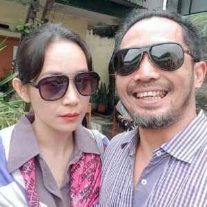 Yama Carlos Instagram - Ketika 14 FEBRUARI 2024, deg2an ✌✌✌
#yamacarlos #carinaivola #ceritayamacarina #babamarco #airnations #actor #pemilu #pilpres2024 #dua #prabowo #gibran #pujituhan