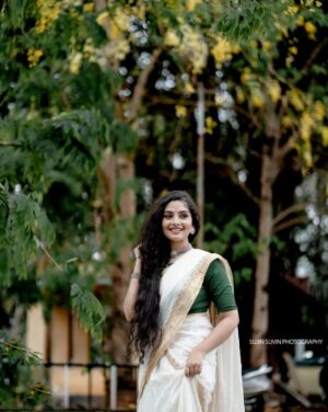 Yami Sona Instagram - Advance Happy vishu 💛🥰
 
📸 : @sujinsuvin

 
 #vishu #kerala #love  #instafashion
  #photography #instalove #instagram
  #instagood #photooftheday #happyvishu