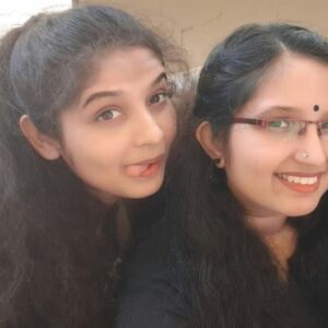Yami Sona Instagram - Home is our happy place #familytime💕 #soulmates #sisters 😊❤