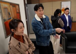 Yan-Ze Lu Instagram - 因為一霖跟晴天的婚禮，
難得的讓大家齊聚一堂！（真是謝囉🤣）
40頁戲接近40位演員，
搖滾區欣賞飆戲很過癮。
還請大家多多支持天道！
-
最後附上歡樂智瀚選集。
謝謝側拍:
@_p_yun_song_ 
@jane30523