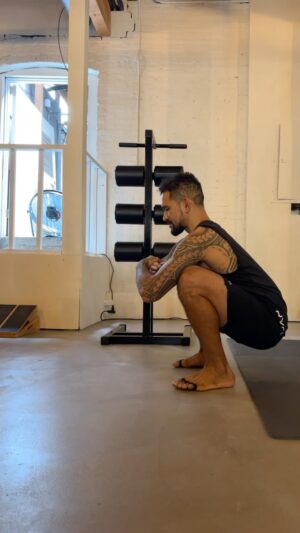 Yancy Medeiros Instagram - Song represents my commitment to stability, flexibility, and foundation. 🫡😂 🍵 💼 @itaniathletic #foreel #ym #thekid