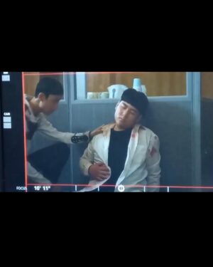 Yang Han-yeol Instagram - 아픈 준성이와 준성이를 간호해주는 민재#netflix #netflixkr #allofusaredead #지금우리학교는 🏫🧟‍♂️🏹🧹🩸