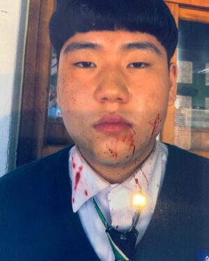 Yang Han-yeol Instagram - 🏫🧟‍♂️🏹🧹오직 넷플릭스에서만🚨🚨#netflix #netflixkr #allofusaredead #지금우리학교는