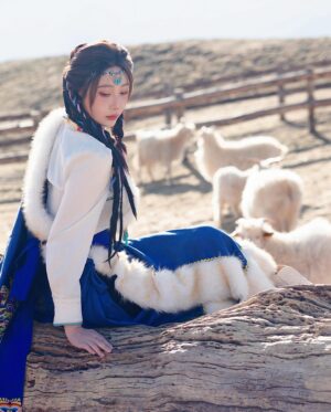 Yao Mi Instagram - 祝女神經快樂吧🐑

願各位
能有翻山越嶺的能力
擁有方向翱翔天際

雌雄同體的狀態
才是巔峰✊🏻

#2024Yaomi #38婦女節快樂