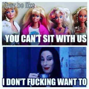 Yara Sofia Instagram - 🙄 #barbiemovie #morticiaaddams #barbie