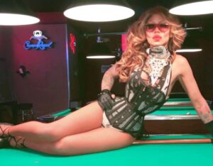 Yara Sofia Instagram - Strike a Pose! 💋

*

*

*

#dragroyalty #strikeapose #dragraceallstar #allstar #fanfavorite #rupauldragrace #puertoricangoddess #puertoricanprincess #echaPalante #lasvegas #vegasbaby