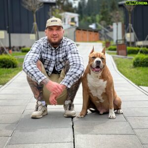Yaroslav Amosov Instagram - Разом повз роки 👴🐶